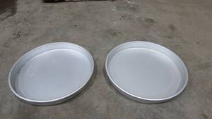 lot 19 image: (2) 16 Aluminum Cake Pans