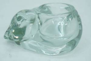 lot 9 image: Vintage Indiana Glass Sleeping Cat Votive Candle Holder