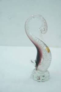lot 22 image: Vintage Murano Art Glass Swan Figurine. 1950s1960s.. 8 tall