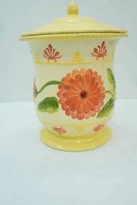 lot 60 image: Vintage Hand-Painted Ceramic Cookie Jar Nonnis Biscotti