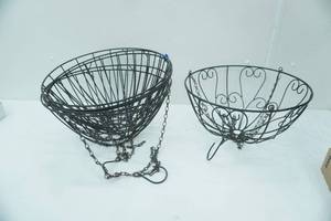 lot 79 image: Metal Hanging Planter Baskets