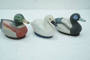 lot 105 image: 3 Ceramic Duck Figurines