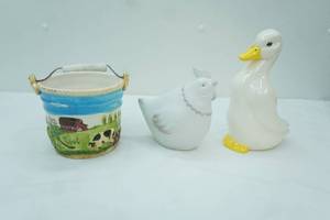 lot 106 image: Ceramic Goose, Chicken, and WCL Pottery Pail
