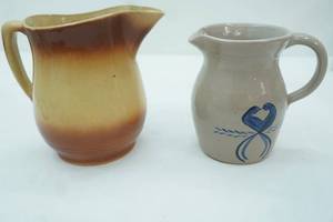 lot 131 image: Vintage Watt Ware Eve-N-Bake Oven Ware Stoneware Pitcher Pete Payne Marshall Pottery Handmade Pitcher