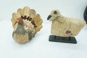 lot 162 image: Decorative Turkey NEW with Tags & Lamb Decor