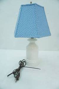 lot 185 image: Ceramic Table Lamp 20 tall