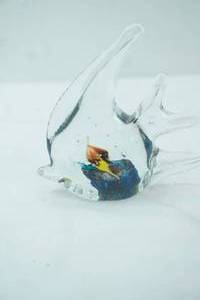 lot 224 image: Hand-Blown Art Glass Angelfish Aquarium Figurine. Murano-Style 4.5x4.5