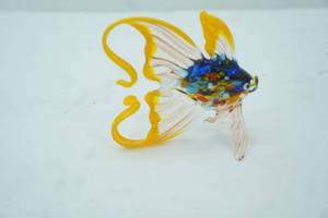 lot 235 image: Blown Glass Fish Figurine. Tropical, colorful, intricate. 4.5 long by 4 tall
