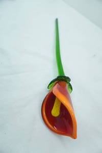 lot 240 image: Art Glass Flower, Hand-Blown