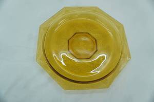 lot 252 image: Vintage Amber Romanesque Glass Bowl. Depression Era. 11.5 diameter by 1.5 tall
