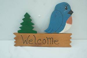lot 278 image: Welcome Wooden Sign wbird and pine tree. 15x 11