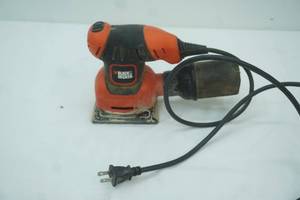 lot 314 image: Black & Decker Electric Hand Sander