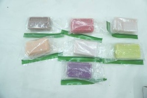 lot 324 image: French Scented Soaps. La Petite Savonnette Marseillaise 7ct