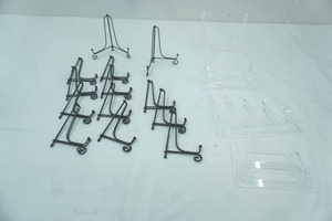 lot 329 image: Plate Stands, Art Decor Stands, Acrylic Plate Display Racks