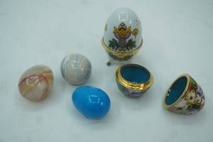 lot 332 image: Egg Trinket Boxes, Marble Eggs