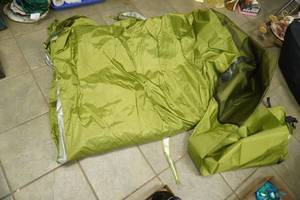 lot 371 image: Canopy Tent Cover (New Condition) & Thirty-One Storage Bag