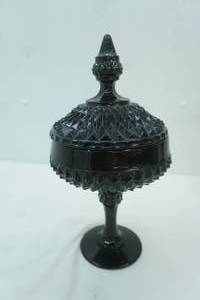 lot 376 image: Vintage Tiara Exclusive Indiana Glass Black Diamond Point Apothecary Jar