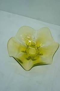 lot 377 image: Vintage Lime-Green Ruffled Glass Bowl