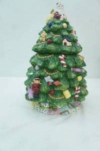 lot 390 image: Spode Christmas Tree Cookie Jar 13 tall