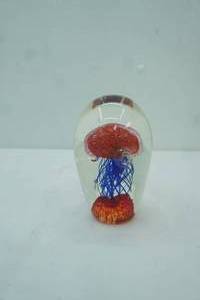 lot 408 image: Hand-Blown Art Glass Jellyfish Paperweight. 5.5 tall