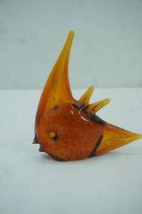 lot 412 image: Hand-Blown Amber Art Glass Angelfish Paperweight Sculpture wcontrolled bubbles. 6 tall