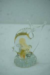 lot 435 image: MuranoMurano-Style Tropical Fish Figurine