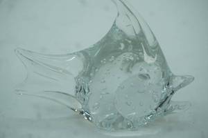 lot 446 image: Vintage Hand-Blown Art Glass Fish Figurine with Controlled Bubbles.