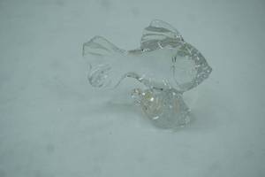 lot 448 image: Vintage Princess House Lead Crystal Figurine. Pets Collection. Fish Figurine