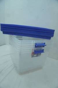lot 463 image: Hefty Storage Containers wLids 4ct