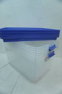 lot 465 image: Hefty Storage Containers wLids 4ct