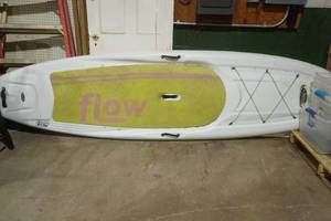 lot 467 image: Pelican Flow Stand-Up Paddleboard (SUP) Flow 106