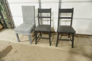 lot 483 image: Vintage Black Farmhouse Wooden Chairs 2ct, 1ct Wicker Dining Room Chair
