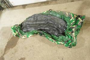 lot 493 image: Camo Inflatable Raft
