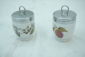 lot 499 image: Vintage Royal Worcester Evesham King Size Porcelain Egg Coddlers