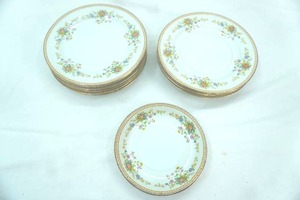 lot 503 image: Vintage National China Patricia Dinner Plates