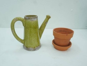 lot 531 image: Sullivan Decorative Pottery water pitcher, clay flower pot and saucer