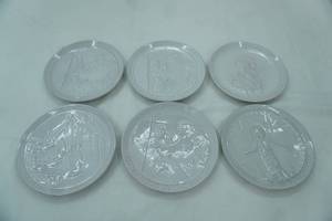 lot 553 image: Vintage Frankoma Collectible Christmas Plates.