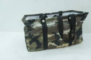 lot 554 image: Thirty-One Collapsible Square Camo Tote Bag