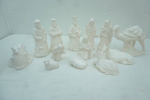 lot 574 image: Nativity Figurine Set. Chalkware (standing camel measures 7 tall)