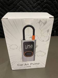 lot 33 image: Car Air Pump 005 Portable Tire Inflator