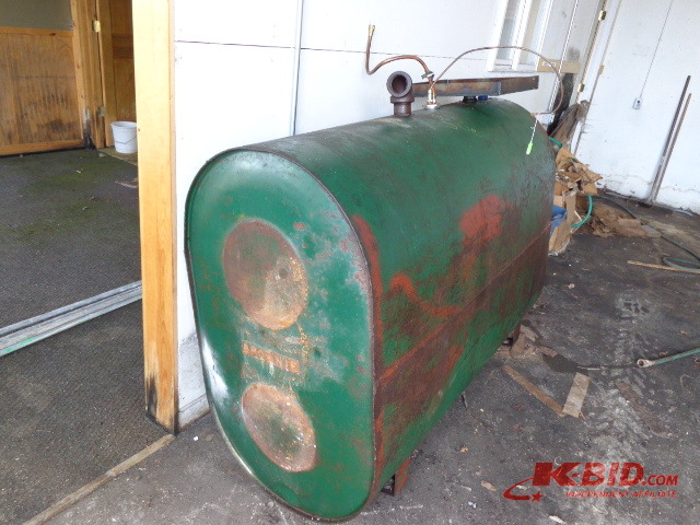lot 2 image: Brownie Oil Tank and Saturn Oil Furnace