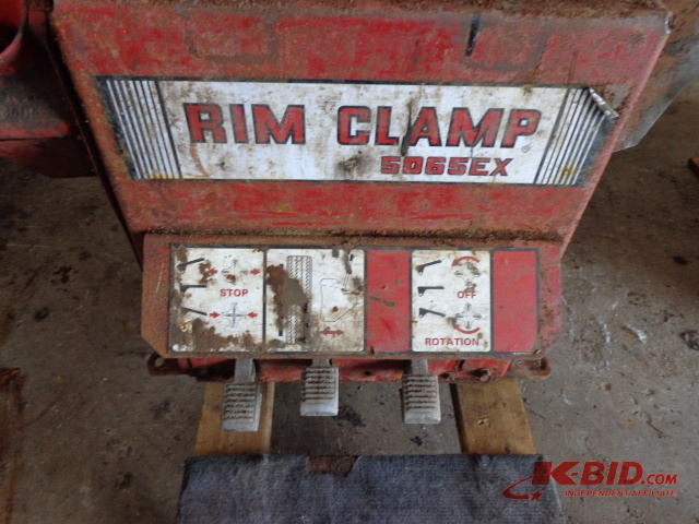 lot 7 image: Ammco Coats Tire Changer 5065EX