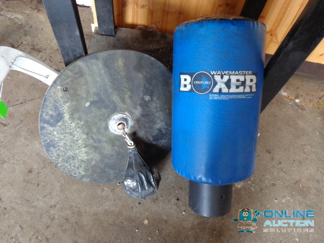 lot 11 image: Sparing Gear
