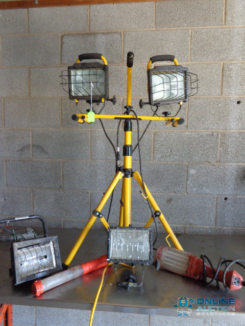 lot 39 image: Lights