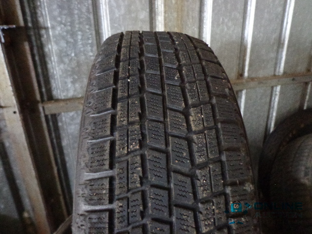 lot 105 image: Bridgestone Blizzak