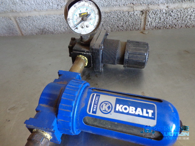 lot 102 image: Pressure Regulator, Kobalt Filter and Electric Fuel Pump