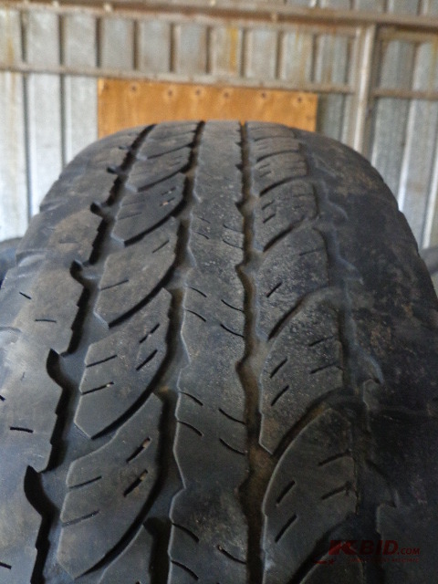 lot 93 image: Peerless Wide Track Baja Tires