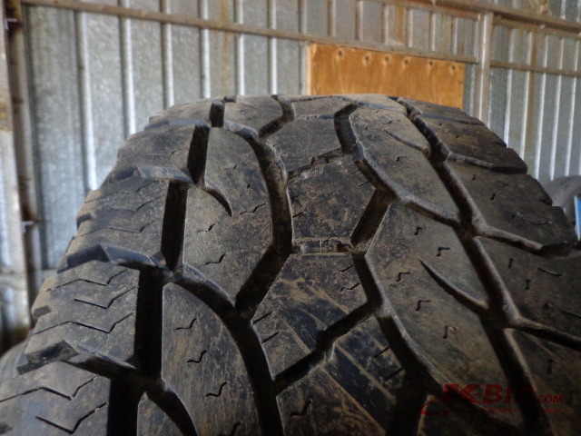 lot 91 image: Hercules Terra Trac Tires