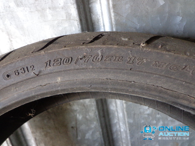 lot 86 image: Dunlop Motorcycle Tire