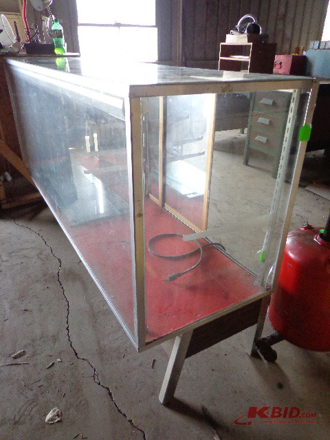 lot 118 image: Sliding Glass Cabinet